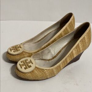 Women's TORY BURCH Beige Raffia &Leather Sally Wedges Size 9